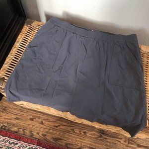 Duluth Trading Grey Stretchy Skort